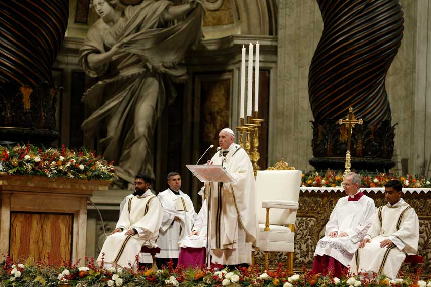 Pope Francis's Christmas Homily "God loves you" The Catholic Weekly