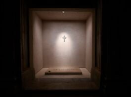 pope Francis tomb