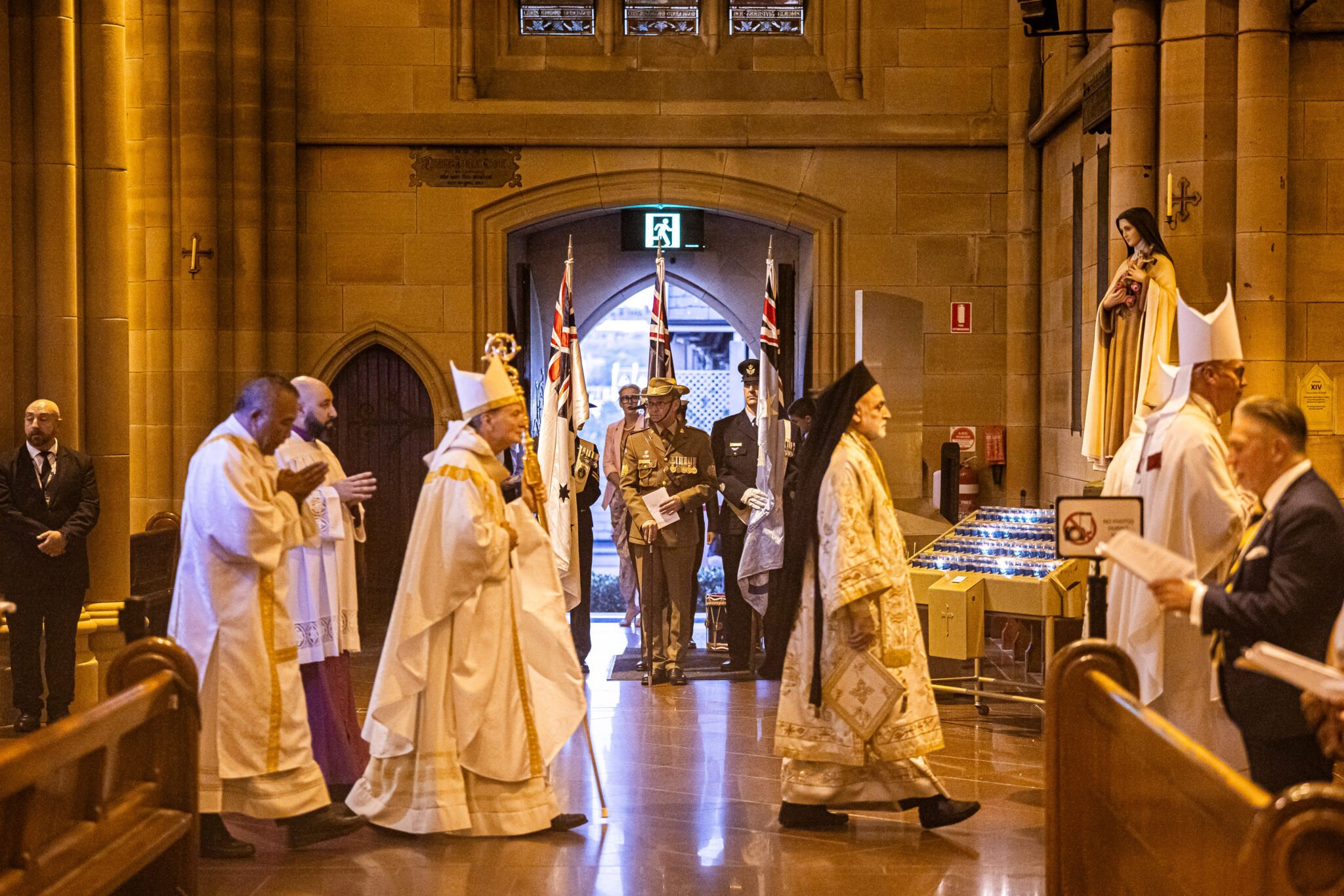 “Day of solemn reflection:” Sydney commemorates Anzac Day 
