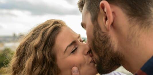 ten second kiss